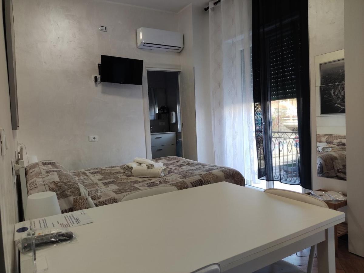 Cuscino E Cornetto Bed & Breakfast Salerno Ngoại thất bức ảnh